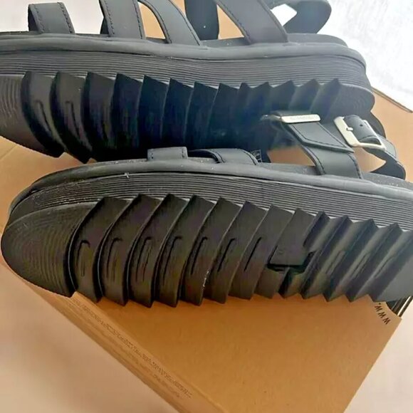 New Dr. Martens Avry Toe Loop Platform Leather Sandals -Black- Women’s Size US 8 - Picture 6 of 6